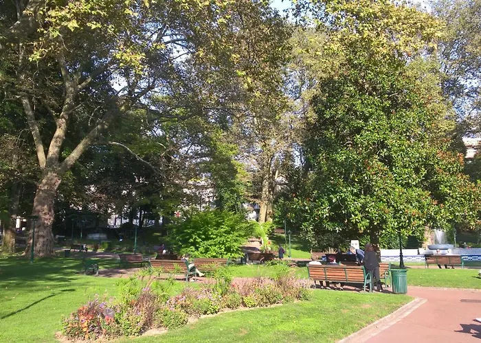 Aix Centre Cosy Calme Garage Terrasse エクスレバン